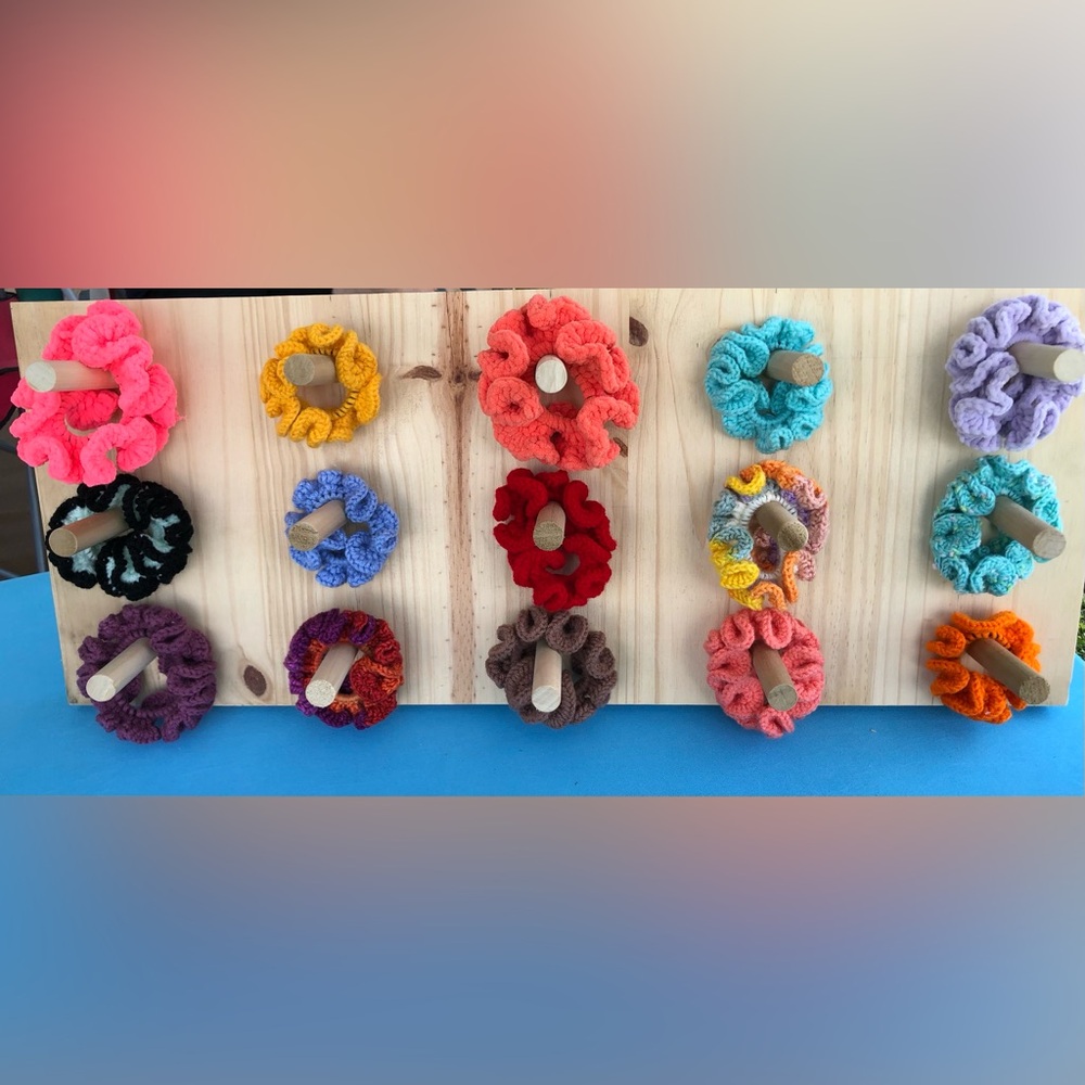 (Bundle of 4) Random crochet scrunchies